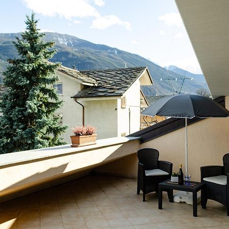Sarre Skyline Apartment - Relax In Valle D'奥斯塔 外观 照片