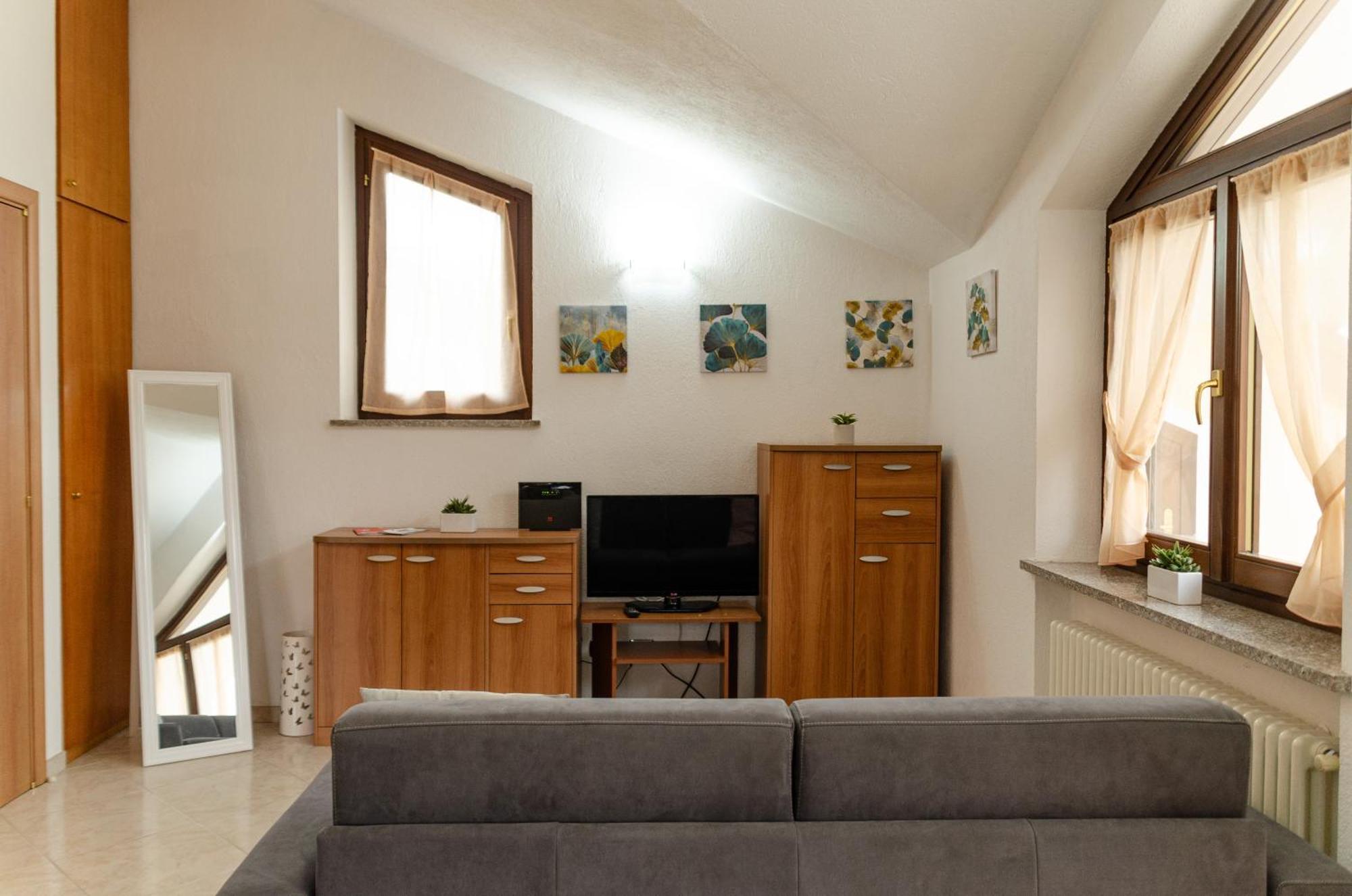 Sarre Skyline Apartment - Relax In Valle D'奥斯塔 外观 照片
